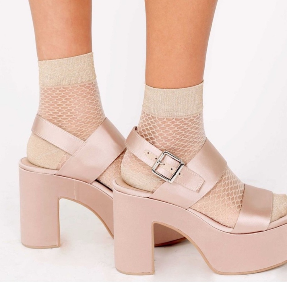 jeffrey campbell moody platform taupe satin